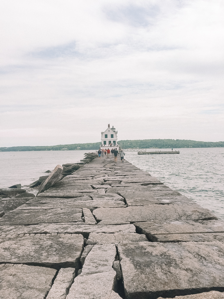rockland maine | rockland maine travel guide | maine travel guide | midcoast maine travel guide | where to travel in maine | best lighthouses in maine | rockland breakwater | rockland maine lighthouse | breakwater lighthouse | things to do in rockland maine | 